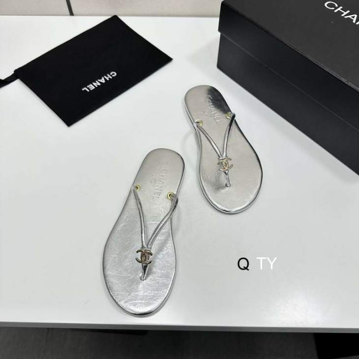 Picture of Chanel Slippers _SKUChanelsz35-40TY05043124